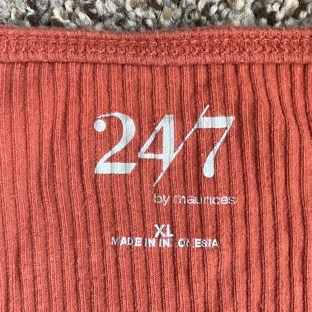 24/7 Coral Colored Tank - Picture 2 of 5